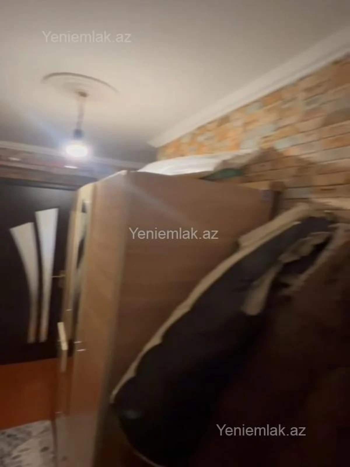 Satılır 1 otaqlı köhnə tikili 42 m²