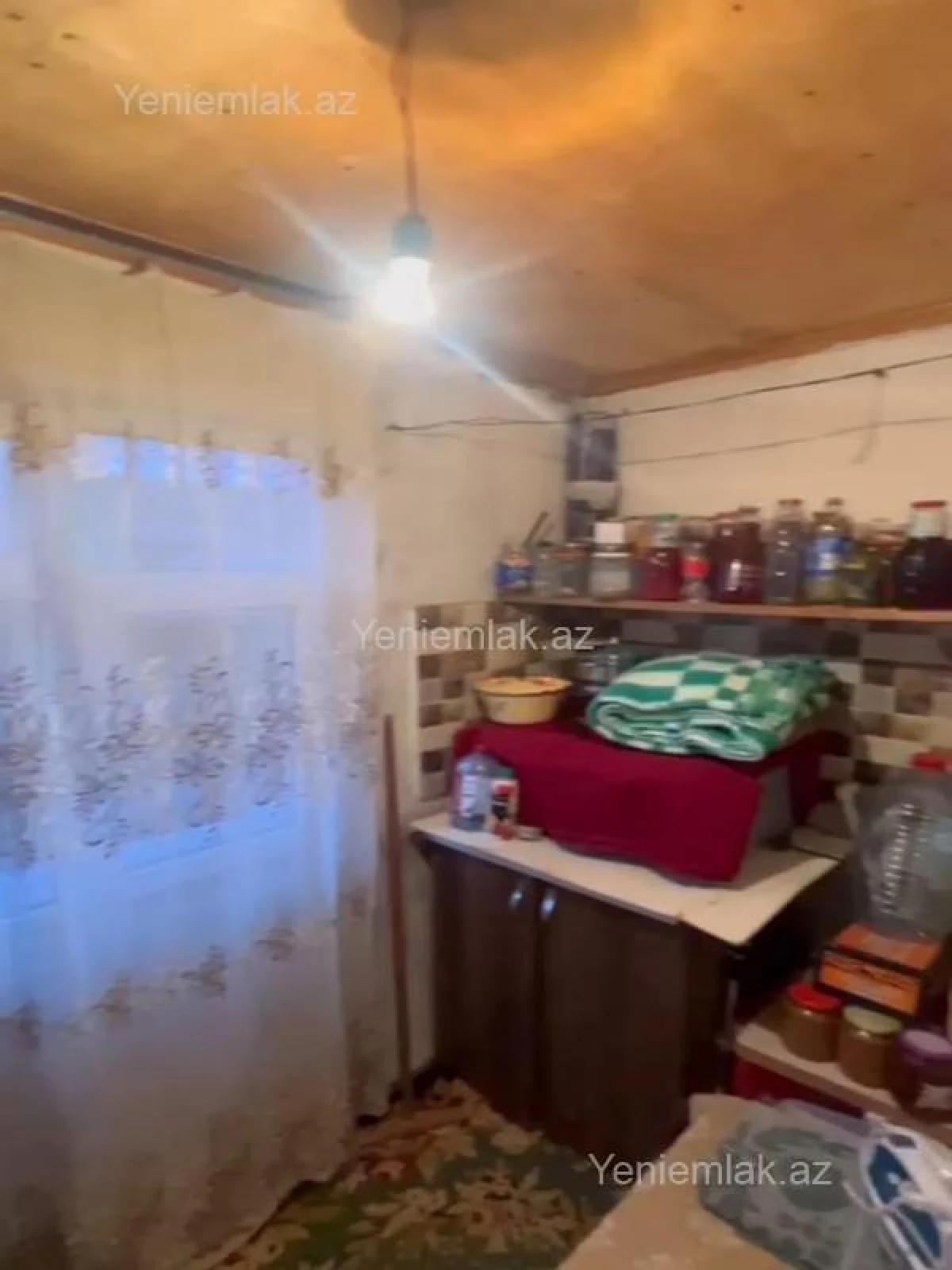 Satılır 1 otaqlı köhnə tikili 42 m²