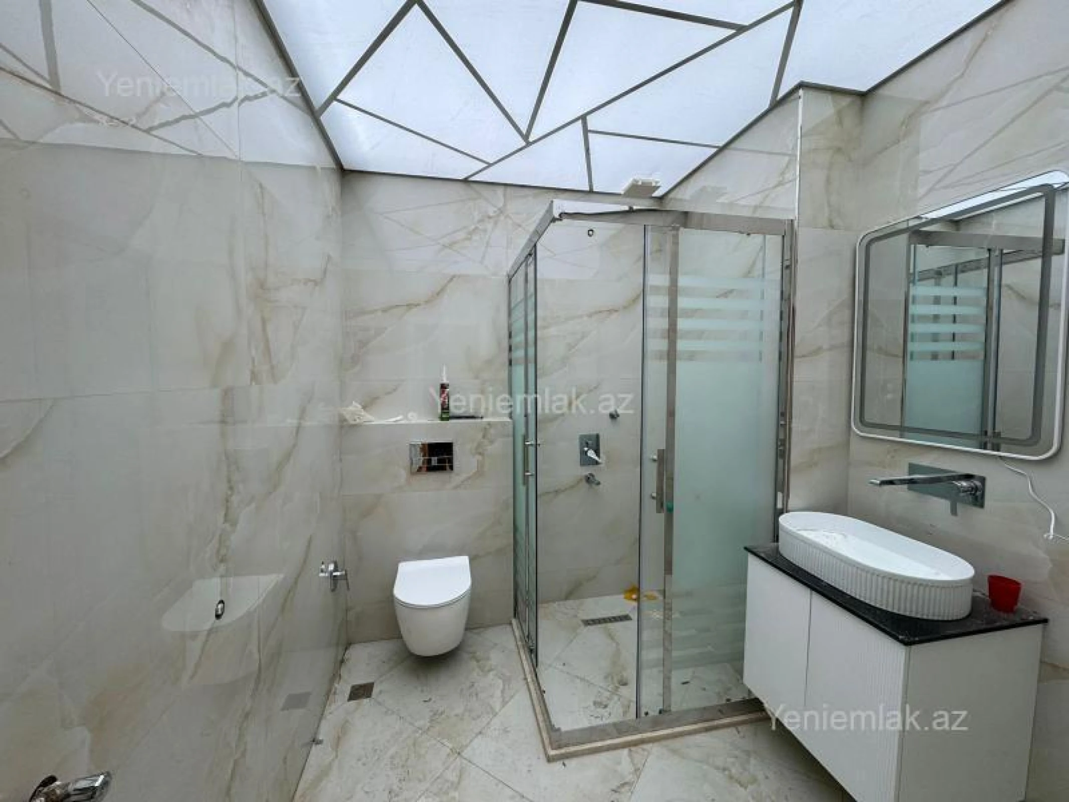 Satılır 2 otaqlı yeni tikili 80 m²