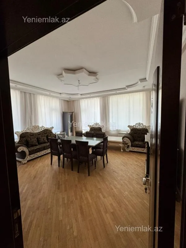 Satılır 3 otaqlı yeni tikili 120 m²