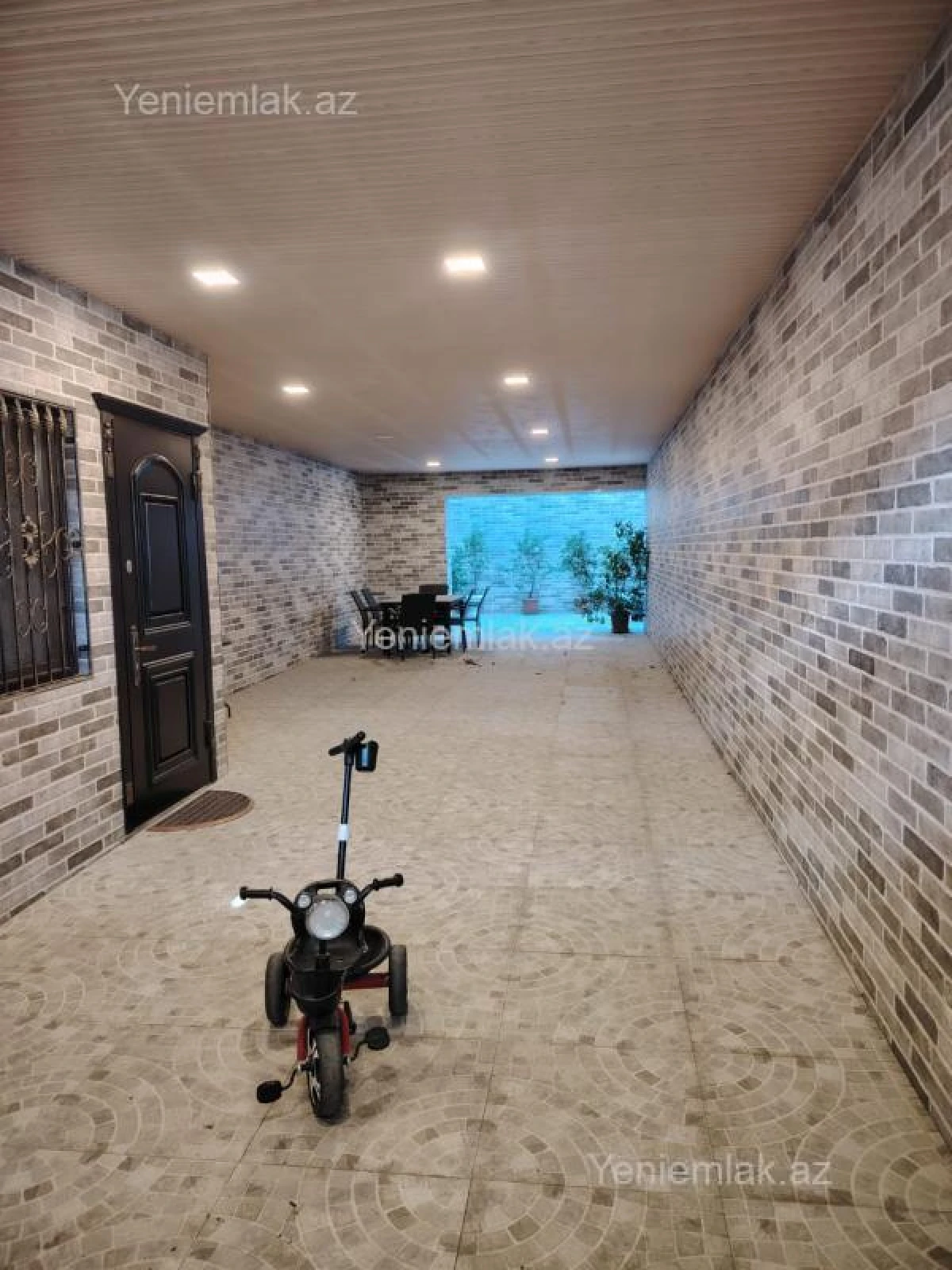 Satılır 4 otaqlı həyət evi 228 m²