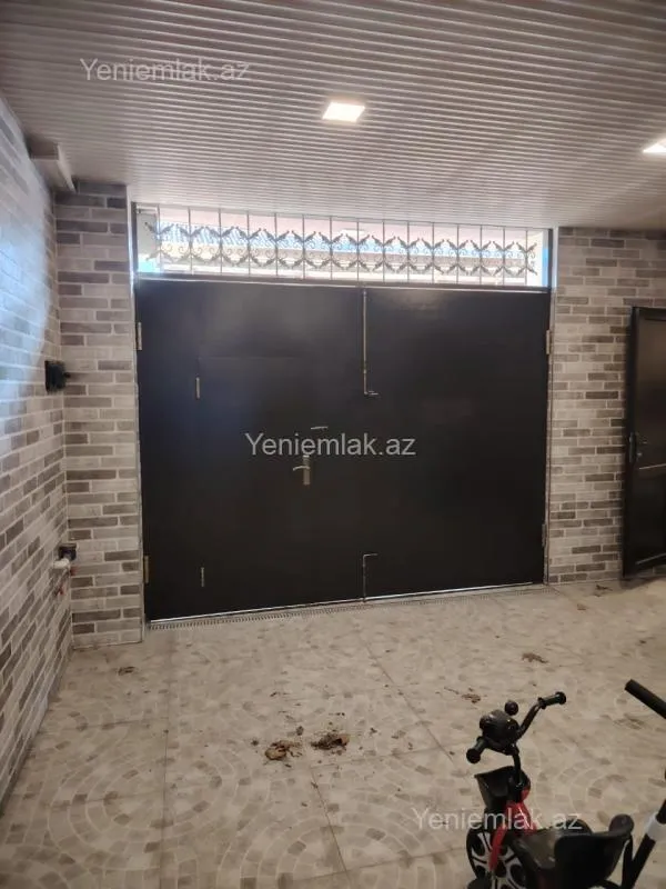 Satılır 4 otaqlı həyət evi 228 m²