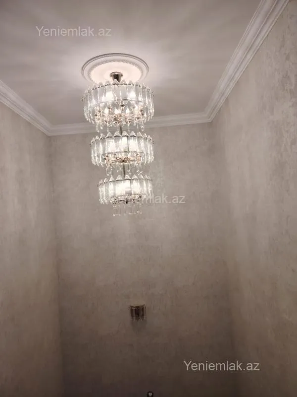 Satılır 4 otaqlı həyət evi 228 m²