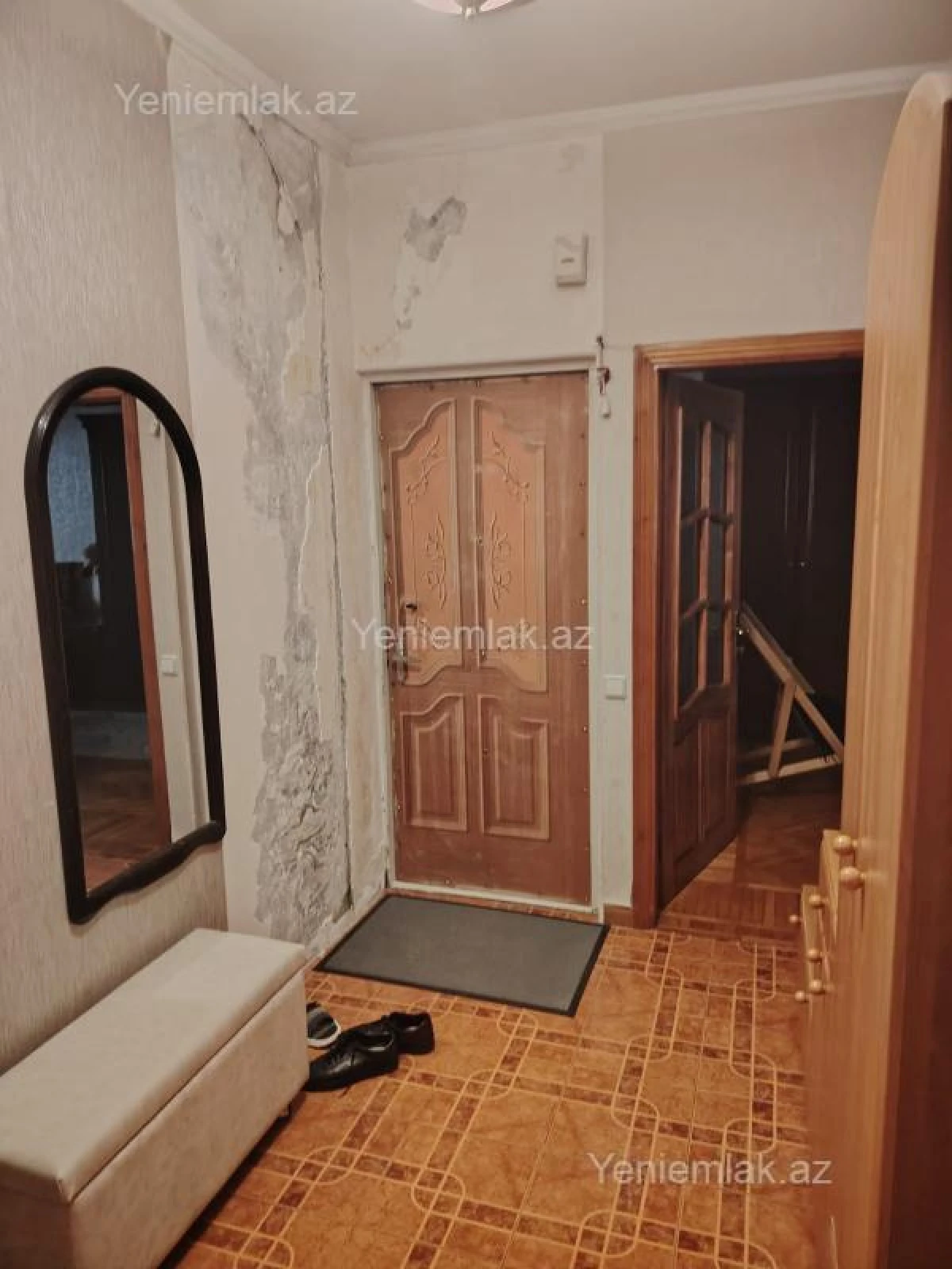 Satılır 4 otaqlı köhnə tikili 120 m²