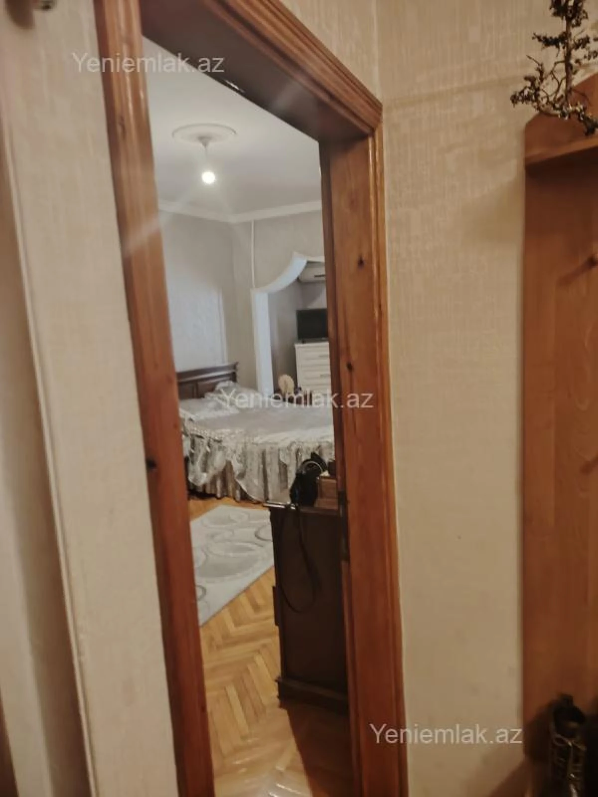 Satılır 4 otaqlı köhnə tikili 120 m²