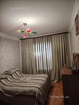 Satılır 4 otaqlı köhnə tikili 120 m²