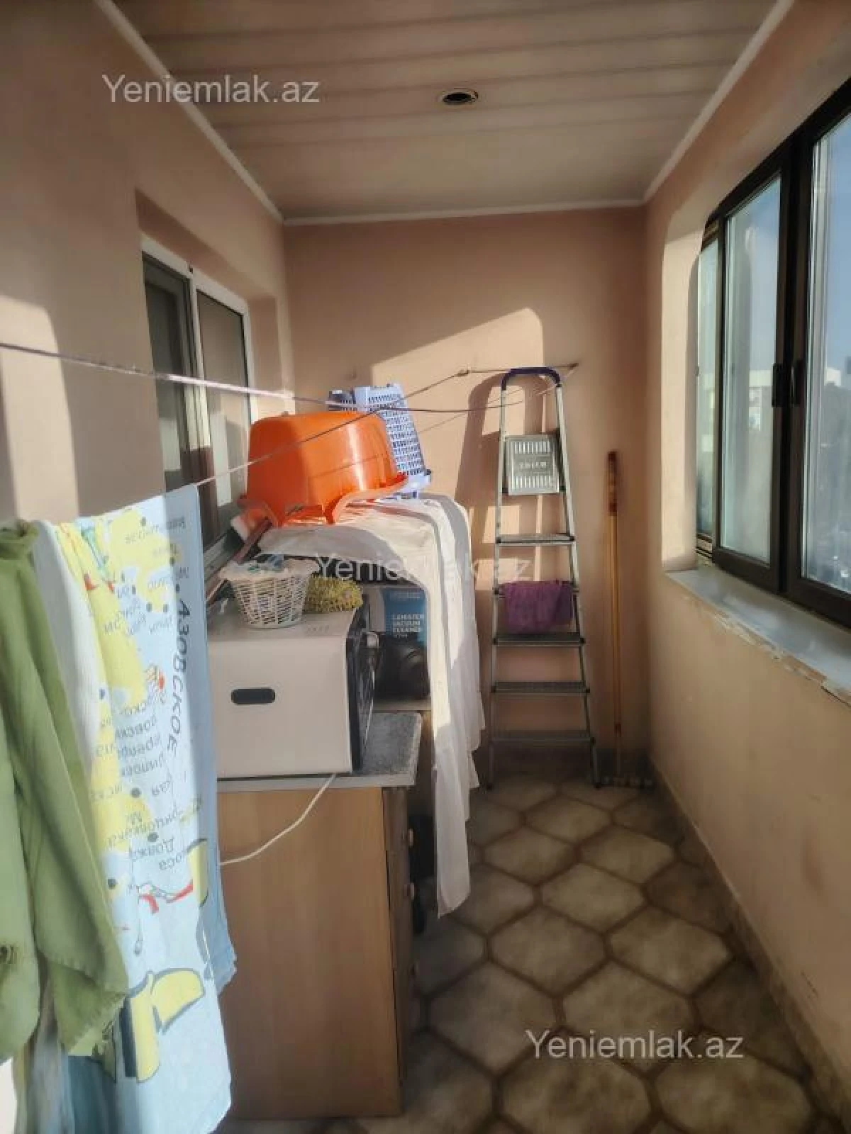 Satılır 4 otaqlı köhnə tikili 120 m²