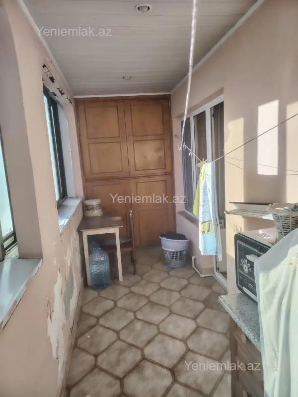 Satılır 4 otaqlı köhnə tikili 120 m²