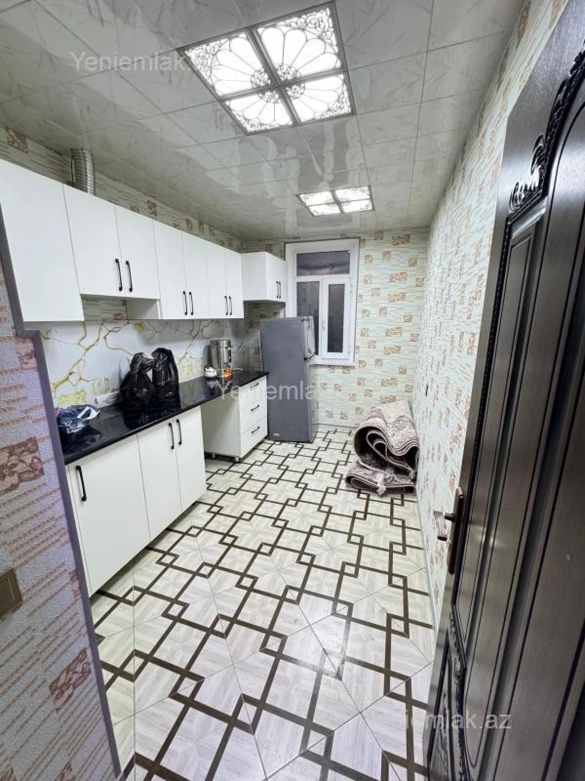 Satılır 4 otaqlı köhnə tikili 95 m²