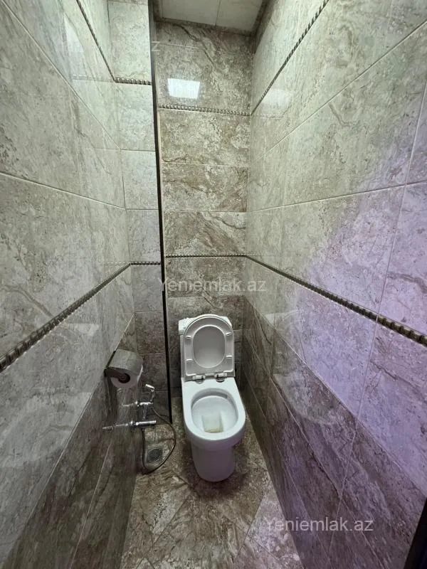 Satılır 4 otaqlı köhnə tikili 95 m²