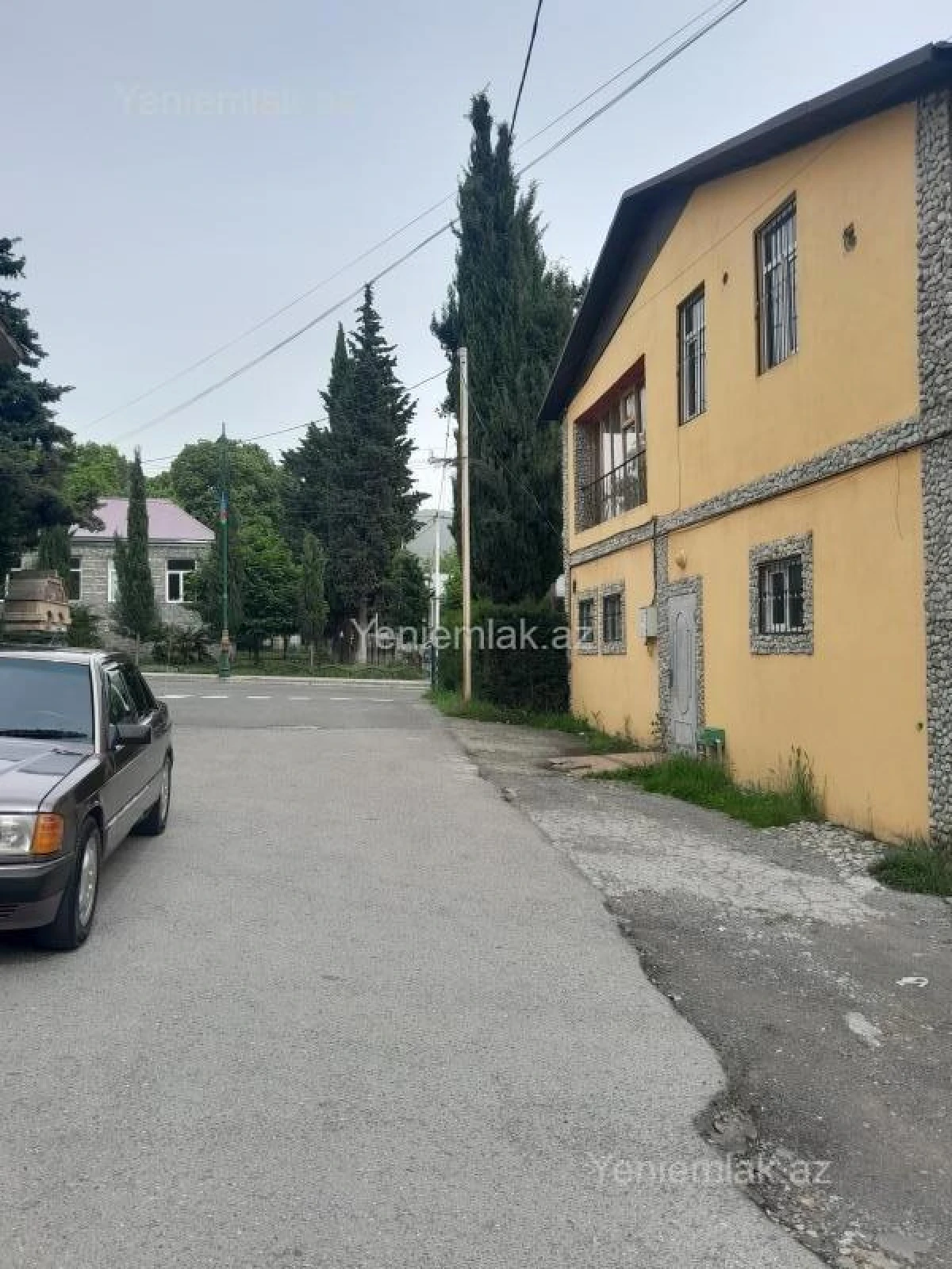 Satılır 5 otaqlı obyekt 136 m²