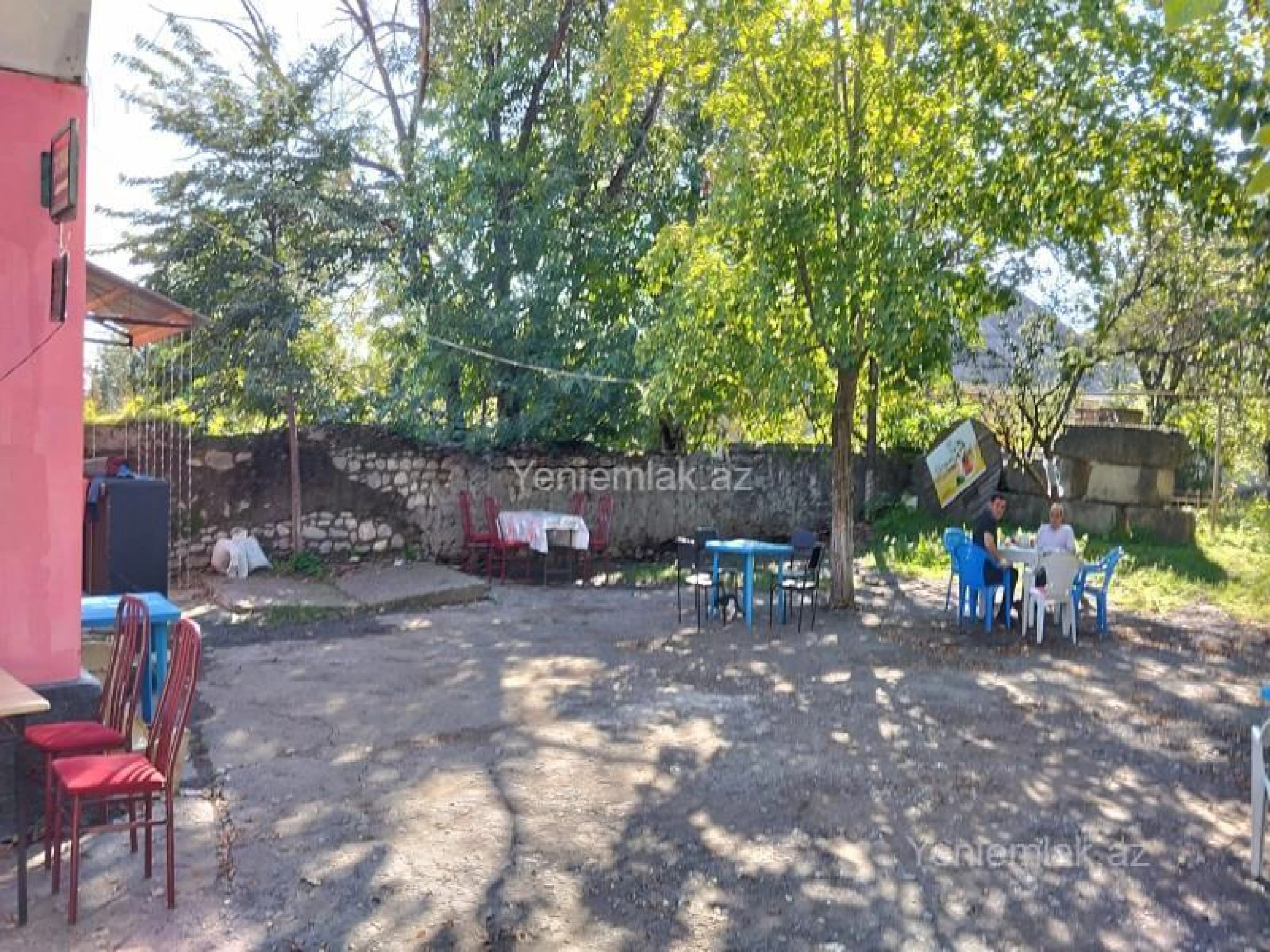 Satılır 5 otaqlı obyekt 136 m²