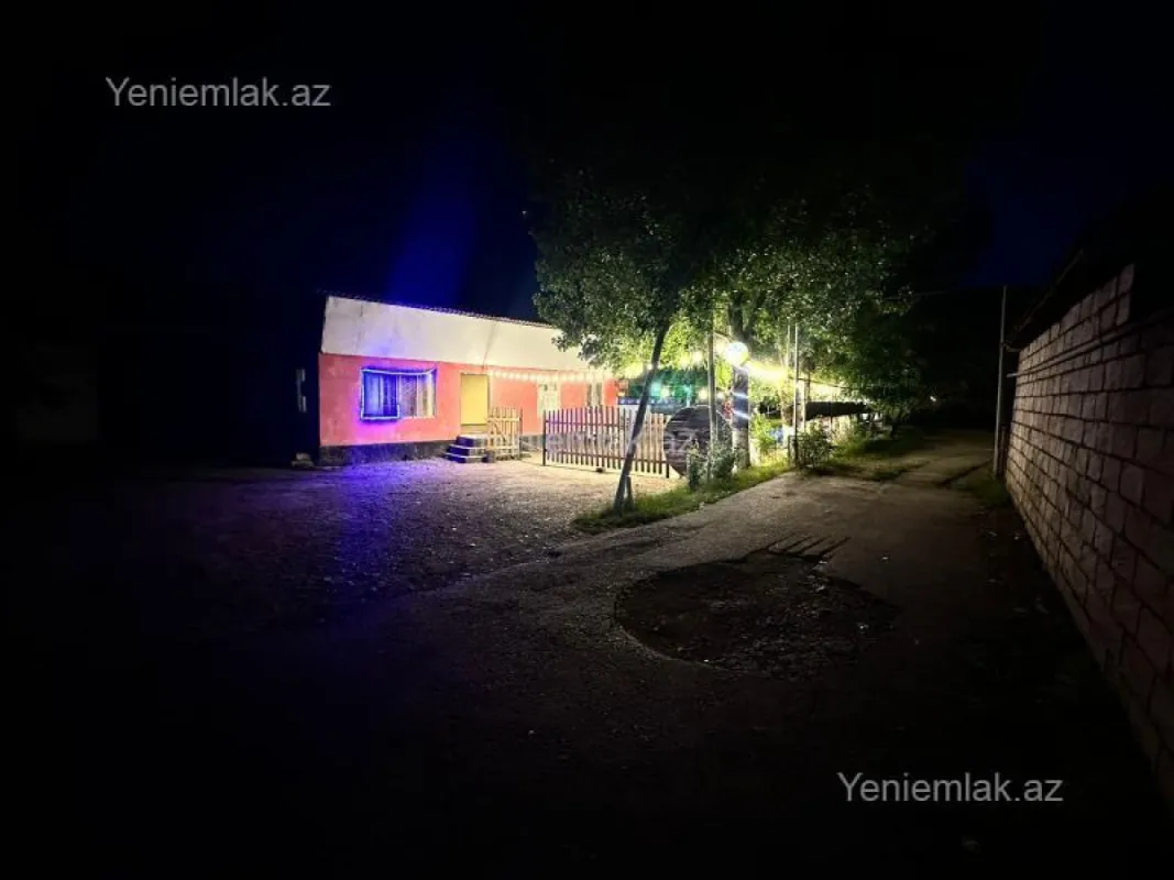 Satılır 5 otaqlı obyekt 136 m²