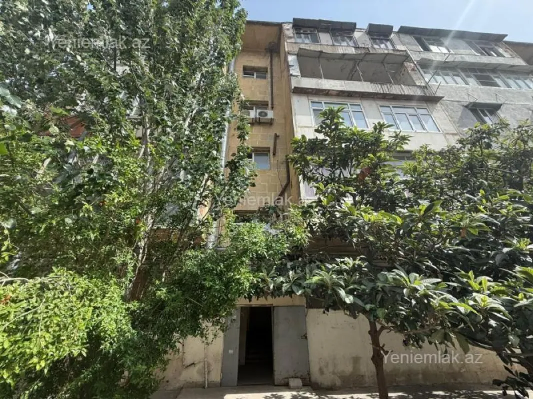 Satılır 2 otaqlı köhnə tikili 40 m²