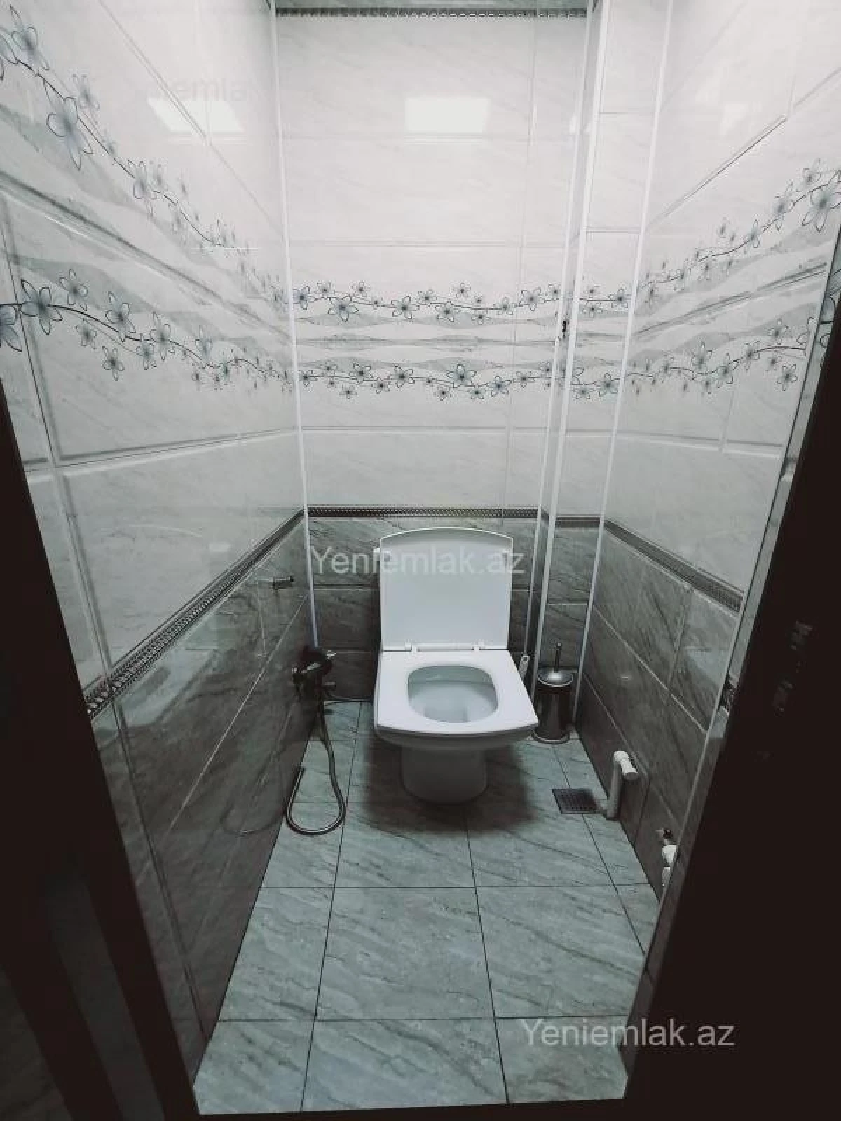 Satılır 2 otaqlı köhnə tikili 55 m²