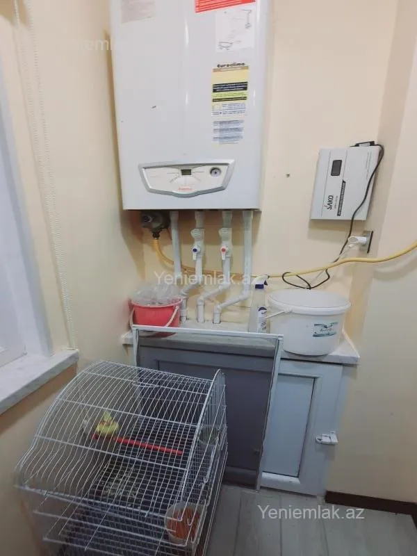 Satılır 2 otaqlı köhnə tikili 55 m²