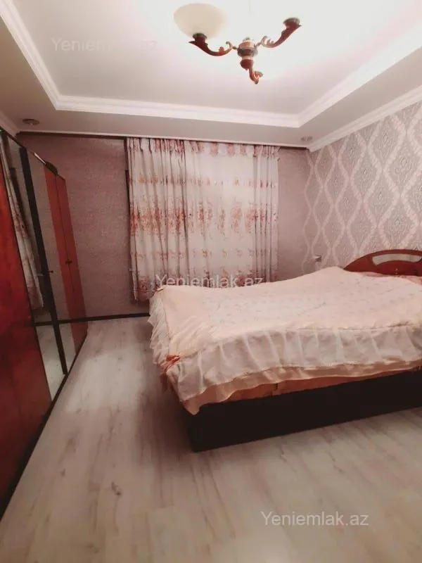 Satılır 2 otaqlı köhnə tikili 55 m²