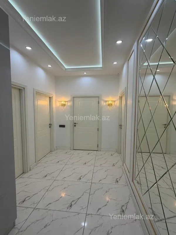 Satılır 2 otaqlı yeni tikili 76 m²