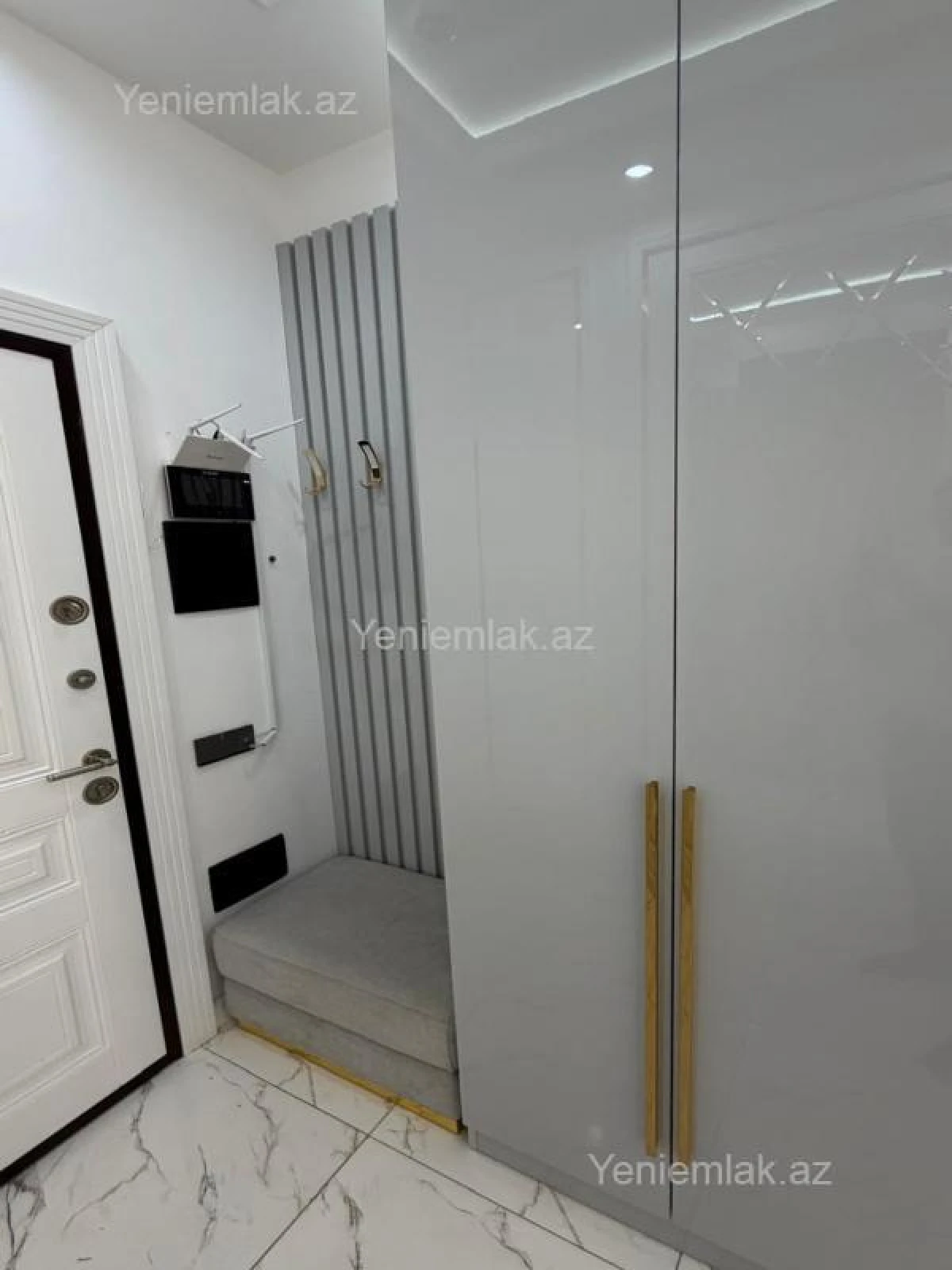 Satılır 2 otaqlı yeni tikili 76 m²