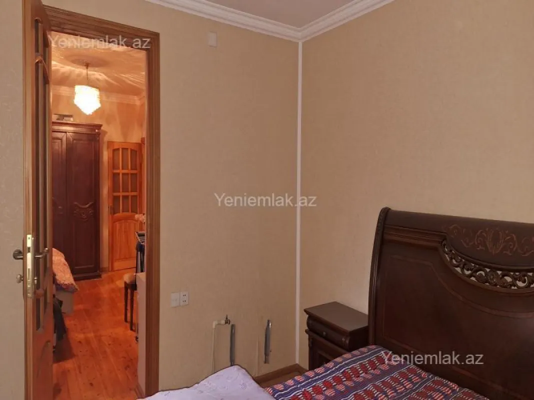 Satılır 3 otaqlı köhnə tikili 96 m²