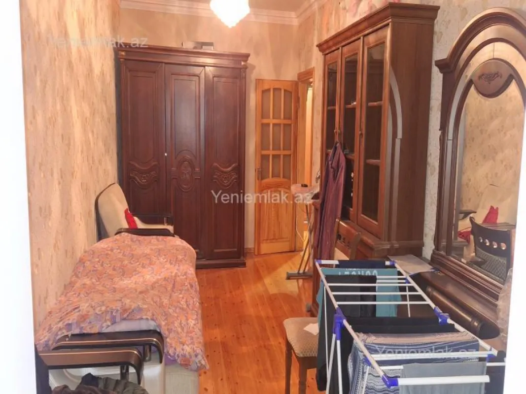 Satılır 3 otaqlı köhnə tikili 96 m²