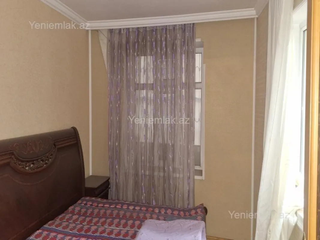 Satılır 3 otaqlı köhnə tikili 96 m²