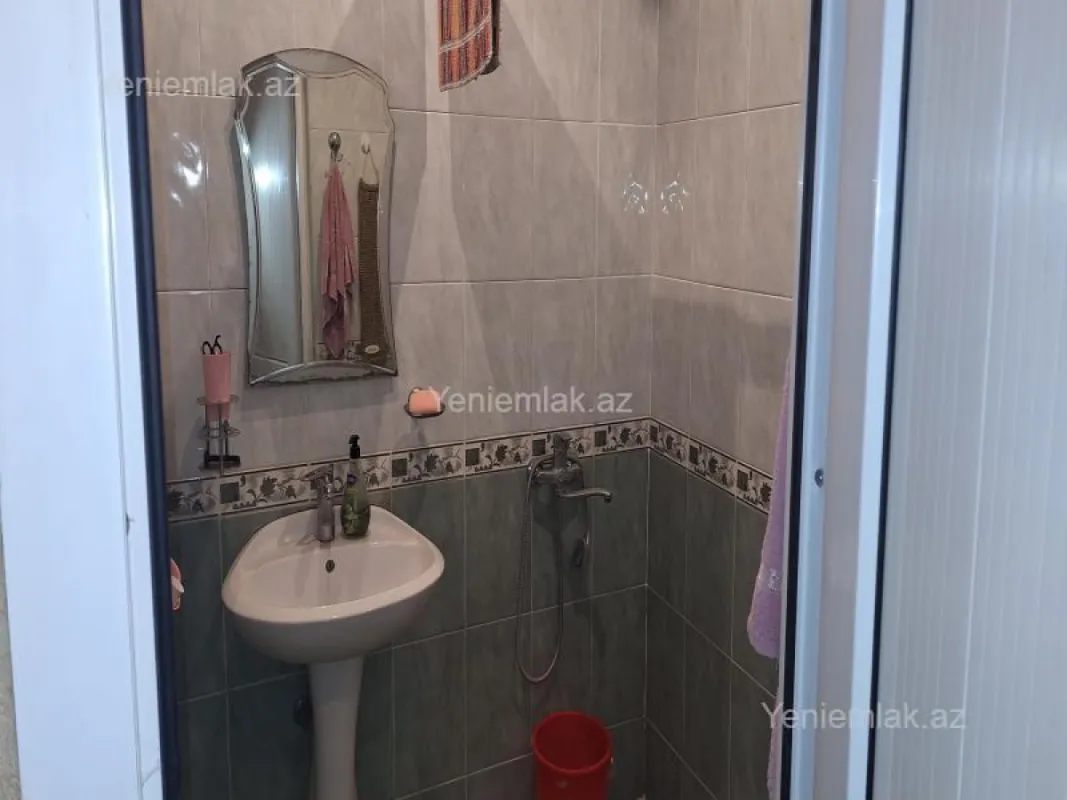 Satılır 3 otaqlı köhnə tikili 96 m²