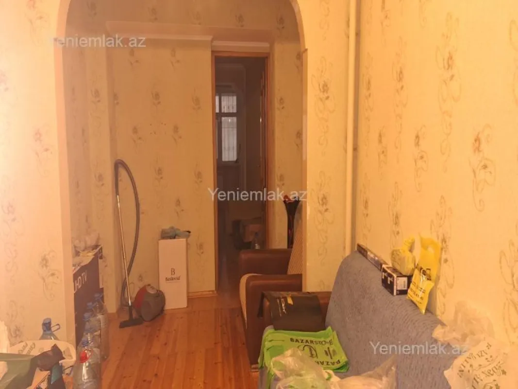 Satılır 3 otaqlı köhnə tikili 96 m²