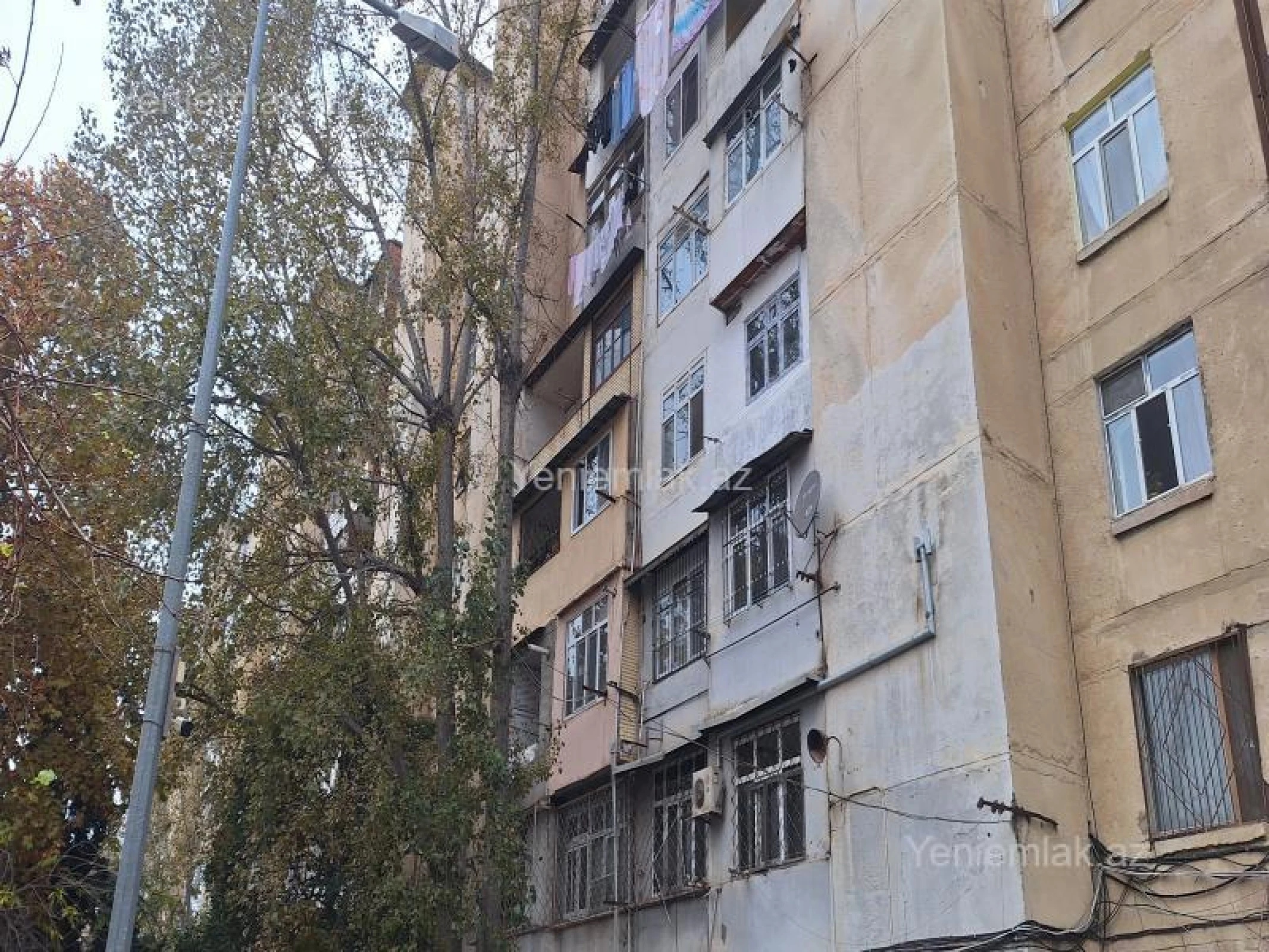 Satılır 3 otaqlı köhnə tikili 96 m²