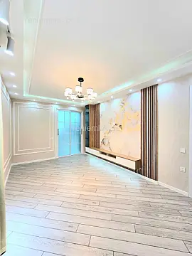 Satılır 2 otaqlı köhnə tikili 60 m²