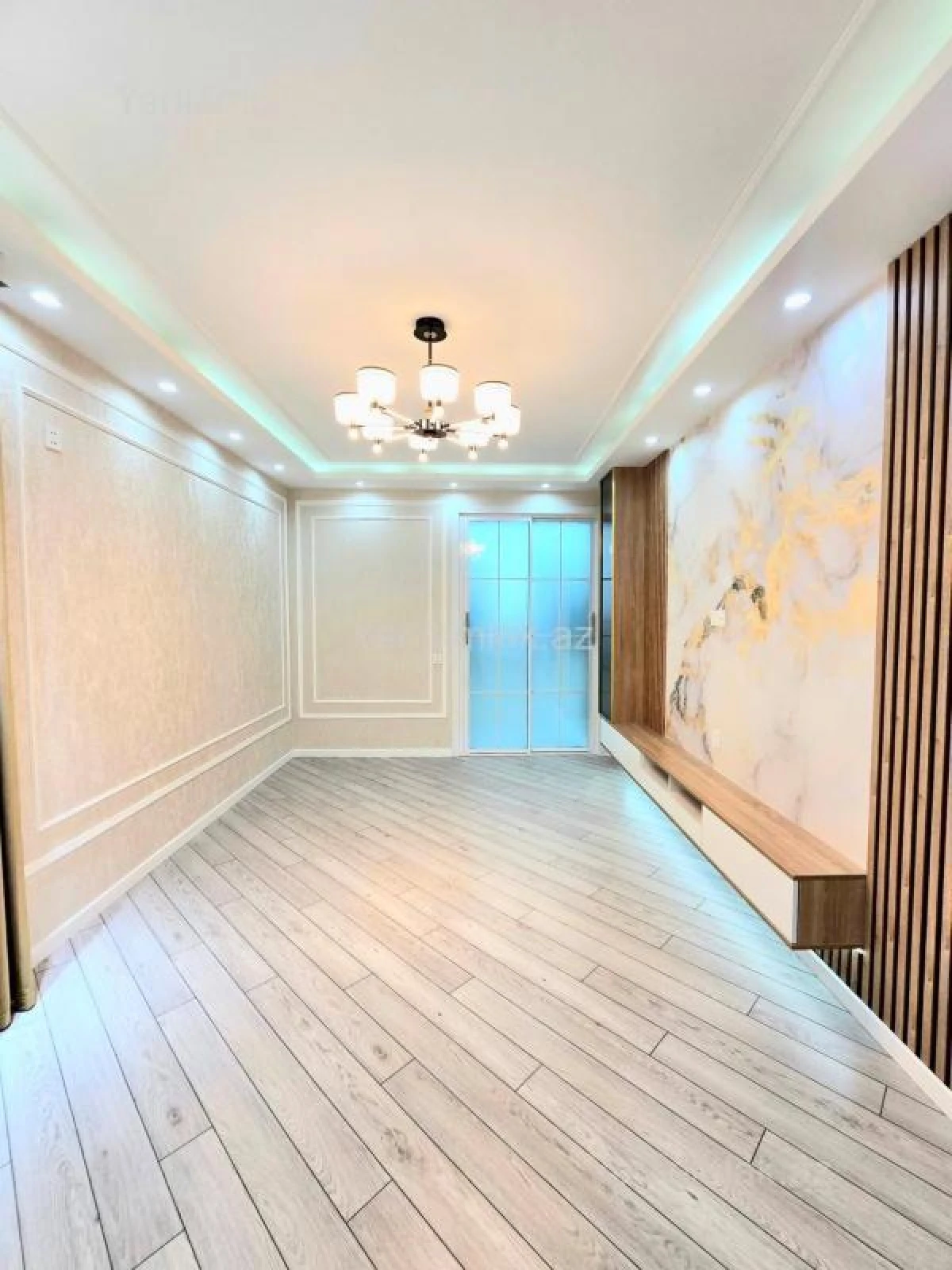 Satılır 2 otaqlı köhnə tikili 60 m²