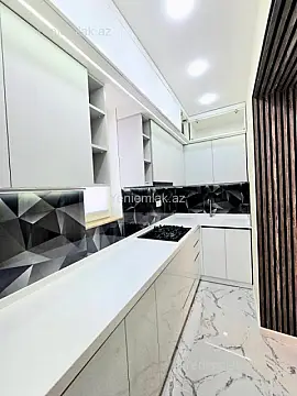 Satılır 2 otaqlı köhnə tikili 60 m²