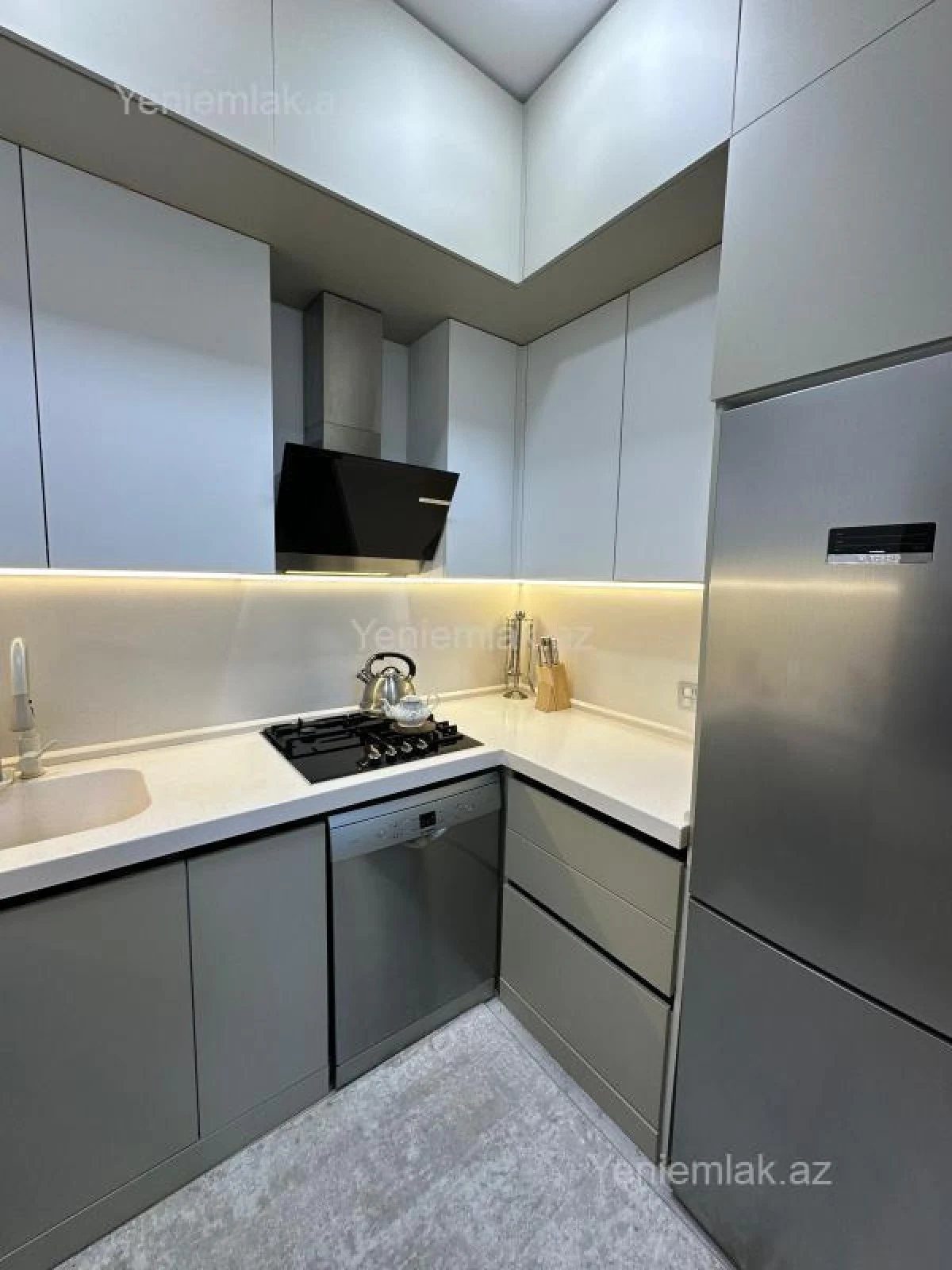 Satılır 3 otaqlı köhnə tikili 60 m²