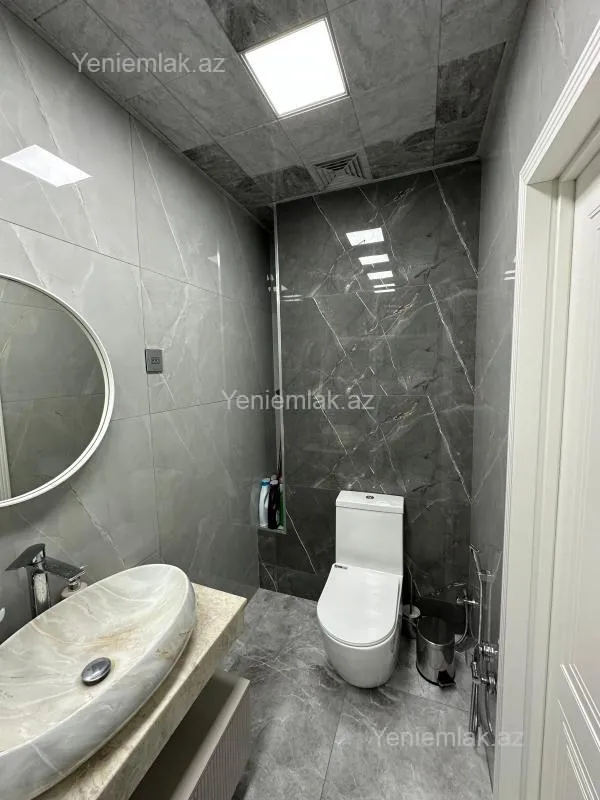 Satılır 3 otaqlı köhnə tikili 60 m²