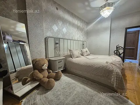 Satılır 3 otaqlı yeni tikili 80 m²