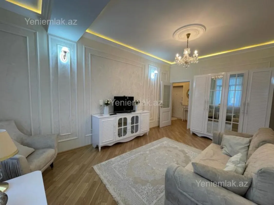 Satılır 2 otaqlı köhnə tikili 72 m²