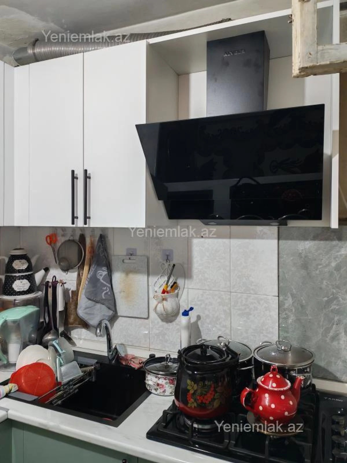 Satılır 2 otaqlı köhnə tikili 45 m²
