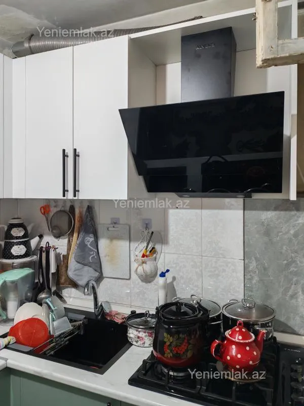 Satılır 2 otaqlı köhnə tikili 45 m²