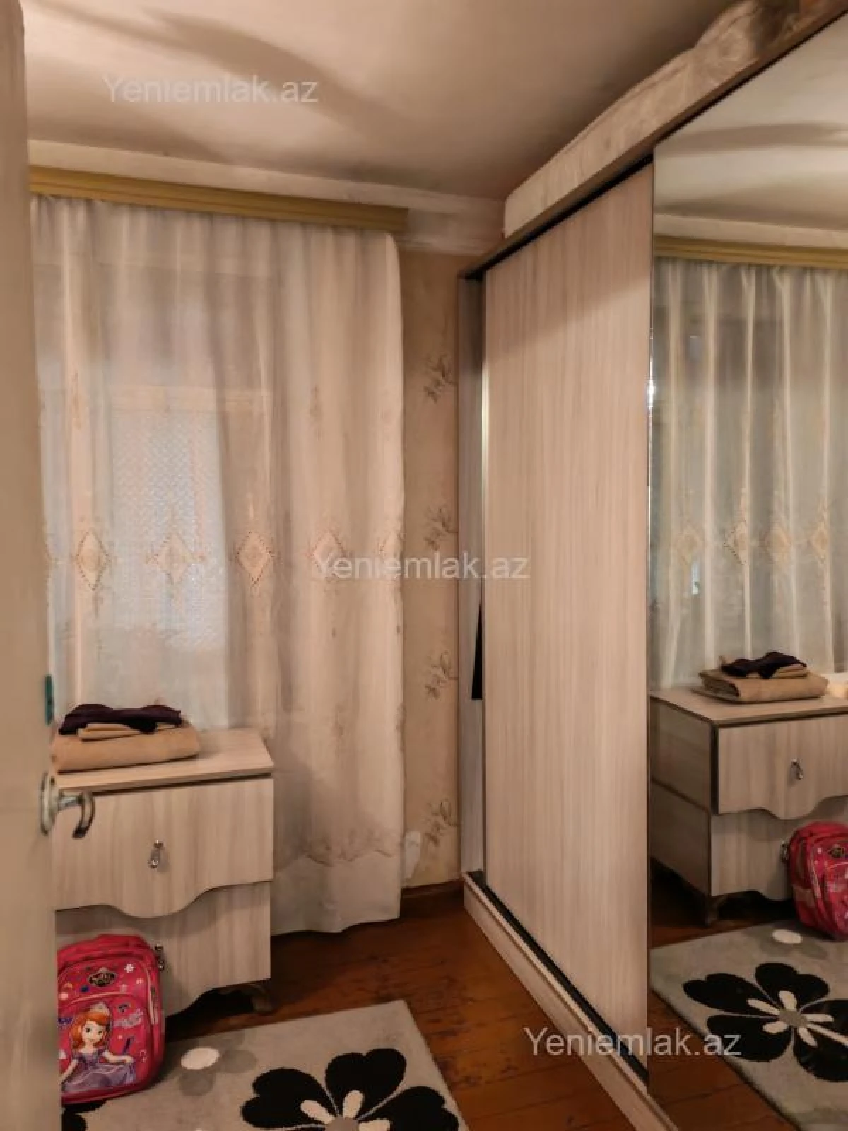 Satılır 2 otaqlı köhnə tikili 45 m²