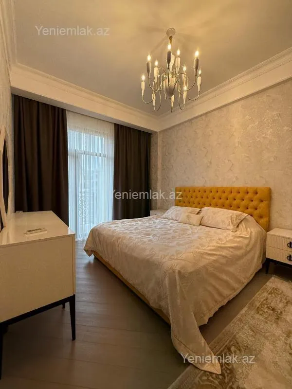 Satılır 4 otaqlı yeni tikili 165 m²