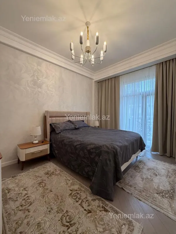 Satılır 4 otaqlı yeni tikili 165 m²