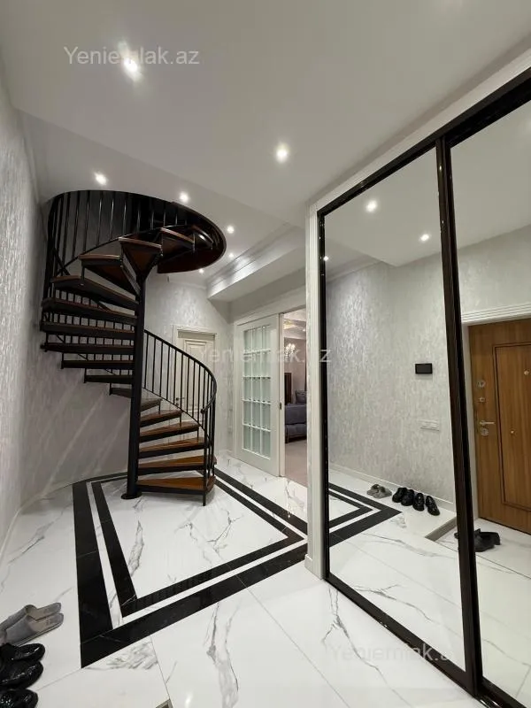 Satılır 4 otaqlı yeni tikili 165 m²