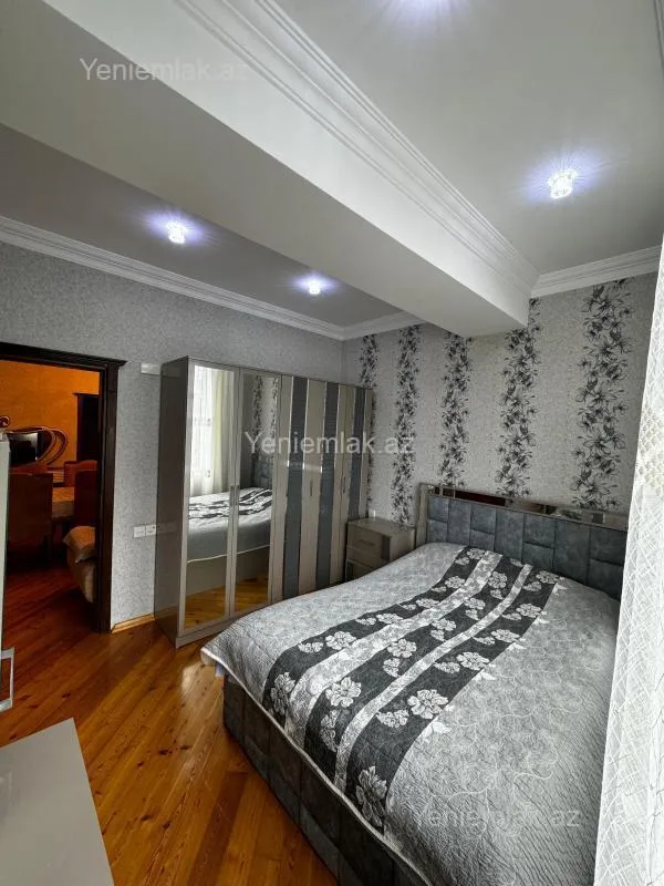 Satılır 4 otaqlı yeni tikili 130 m²