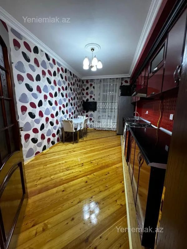 Satılır 4 otaqlı yeni tikili 130 m²