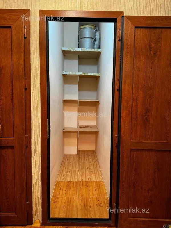 Satılır 4 otaqlı yeni tikili 130 m²