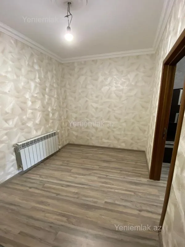 Satılır 2 otaqlı köhnə tikili 65 m²
