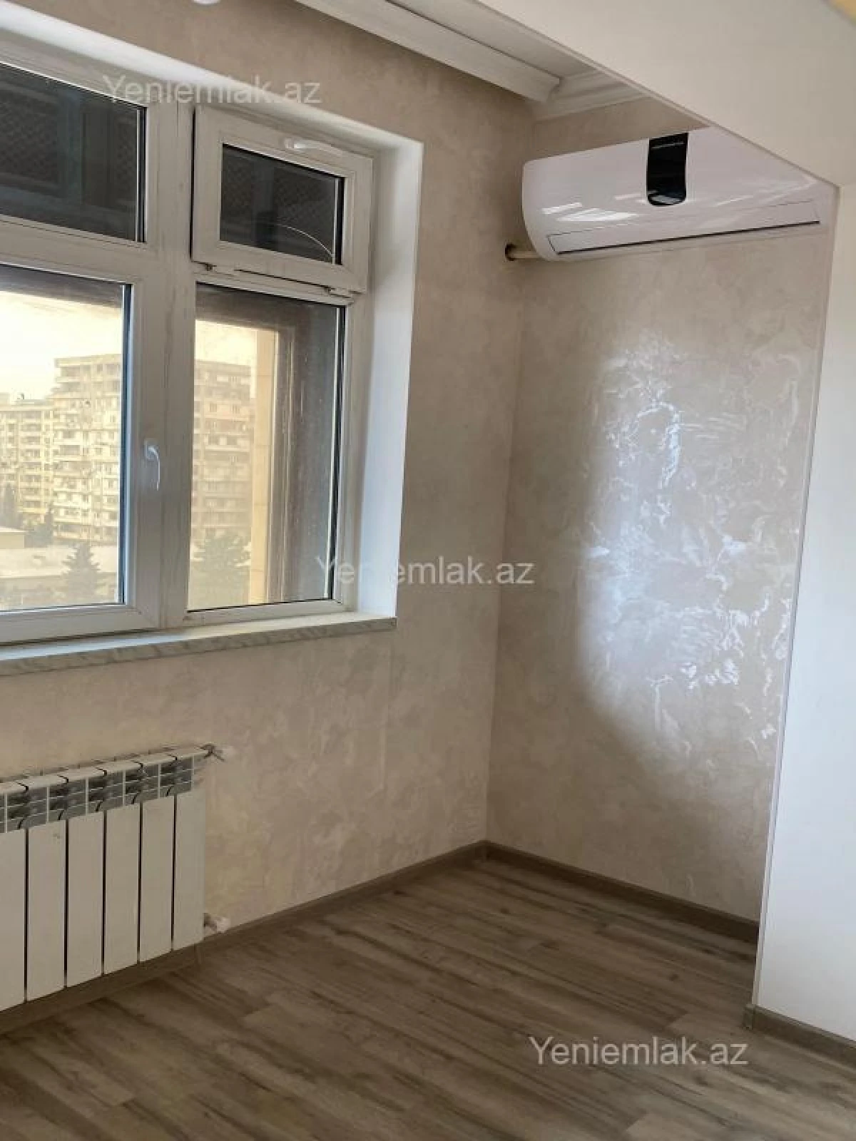 Satılır 2 otaqlı köhnə tikili 65 m²