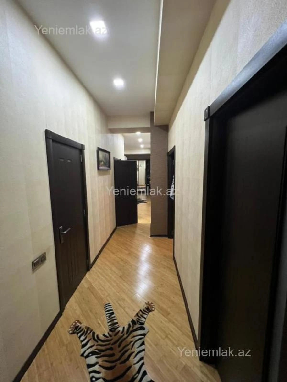 Satılır 4 otaqlı yeni tikili 160 m²