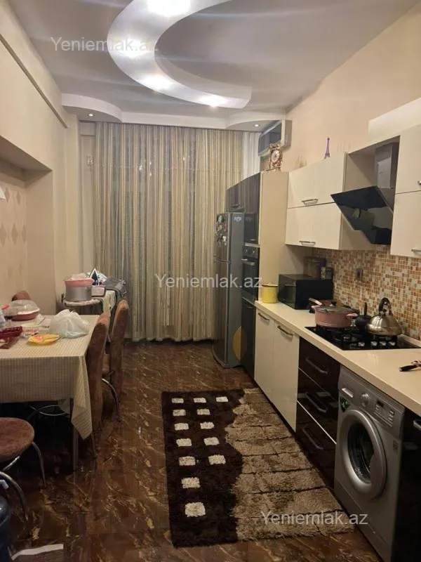 Satılır 4 otaqlı yeni tikili 160 m²
