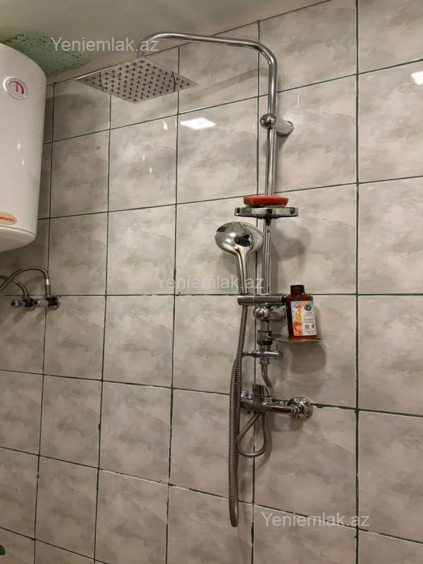 Satılır 2 otaqlı köhnə tikili 65 m²